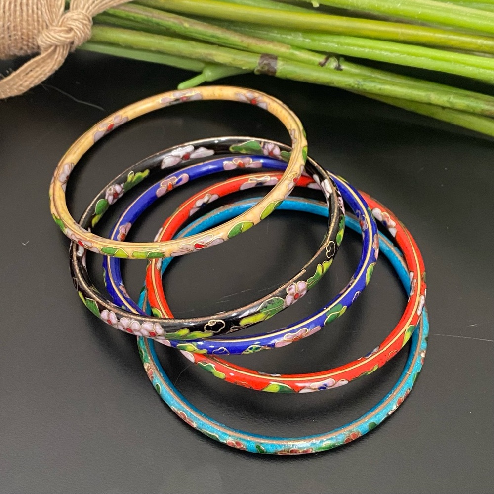 5pcs Vintage Enameled Cloisonne Bangle Bracelets 64g.